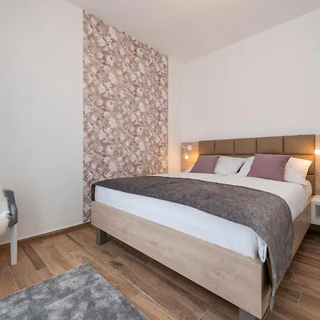 Prázdninový dům Luxury - La 1 & 2