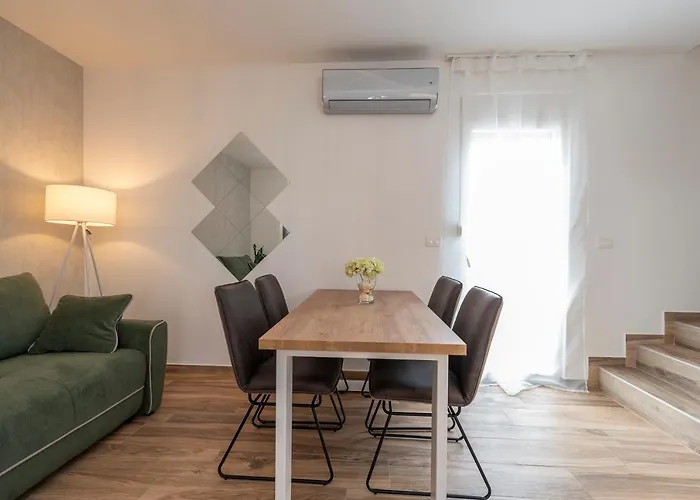 Luxury - La 1&2 * Vir