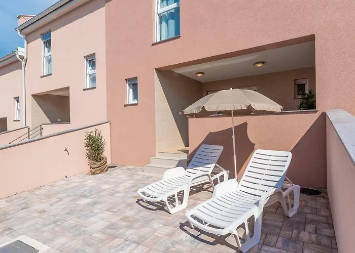 Luxury - La 1&2 * Vir