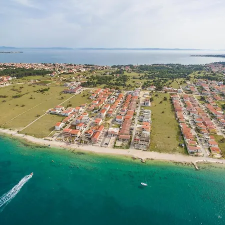 Luxury - La 1 & 2 Holiday home Vir