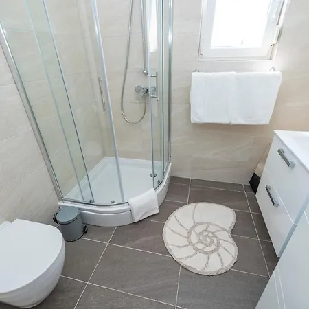 Feriehus Luxury - La 1 & 2 *