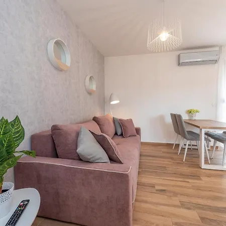 Дом отдыха Luxury - La 1 & 2