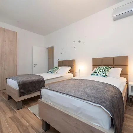 Holiday home Luxury - La 1 & 2 *