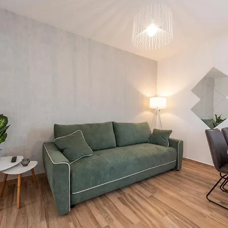 Luxury - La 1 & 2 Вир