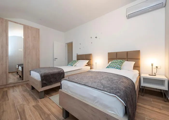 Casa de Férias Luxury - La 1 & 2 *